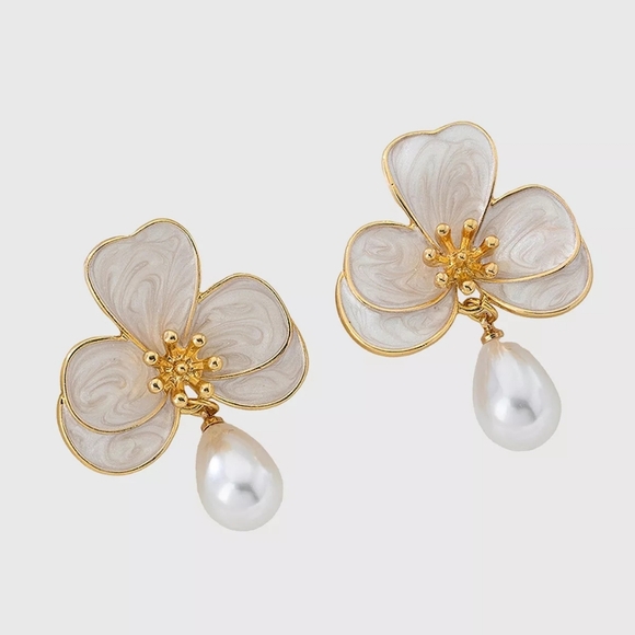 Flower Pearl Drop Earrings – Gold & White Statement Jewelry - Picture 7 of 10